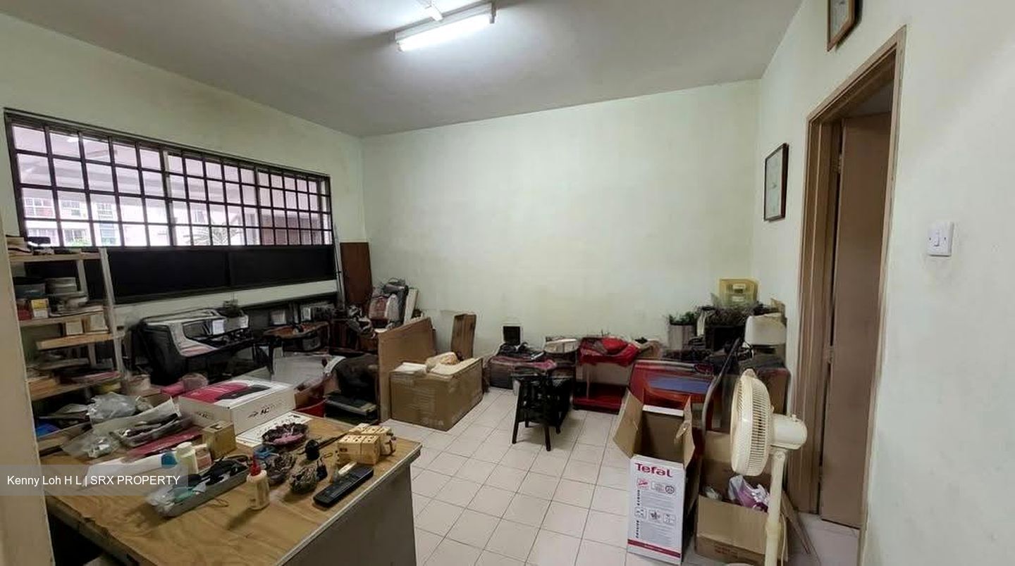 Blk 250 Gombak View (Bukit Batok), HDB 3 Rooms #629573401